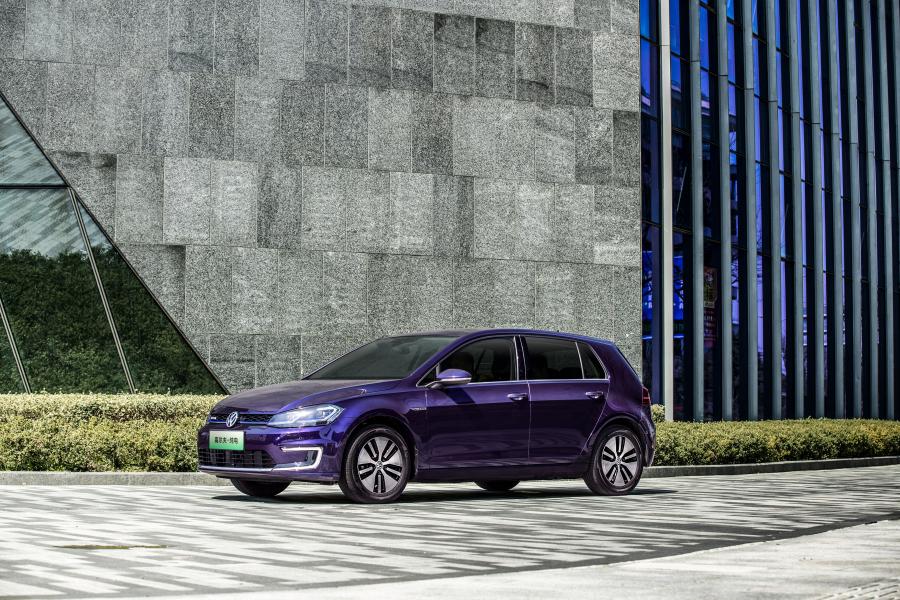  Volkswagen e-Golf (Typ 5G) 2019 года  (CN) (фото 23 из 35)